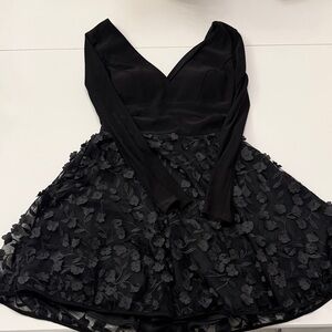 Elegant Black Long Sleeve Dress